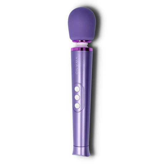 Le petit wand - mindre wand vibrator hos peech - altid kropssikkert sexlegetøjLe petit wand - mindre wand vibrator hos peech - altid kropssikkert sexlegetøj