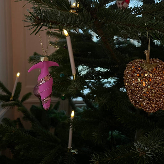Peech jule kugle ornament sjovt vedhæng til juletræet der hænger på et juletræ